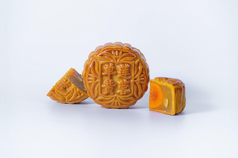 Lotus Seed Paste Mooncake